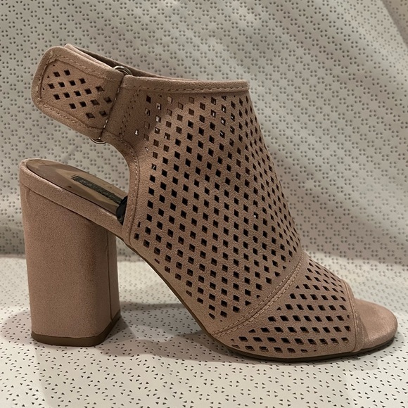 SALE!!!!!Parker & sky  pink heeled sandals size 6 - Picture 1 of 4